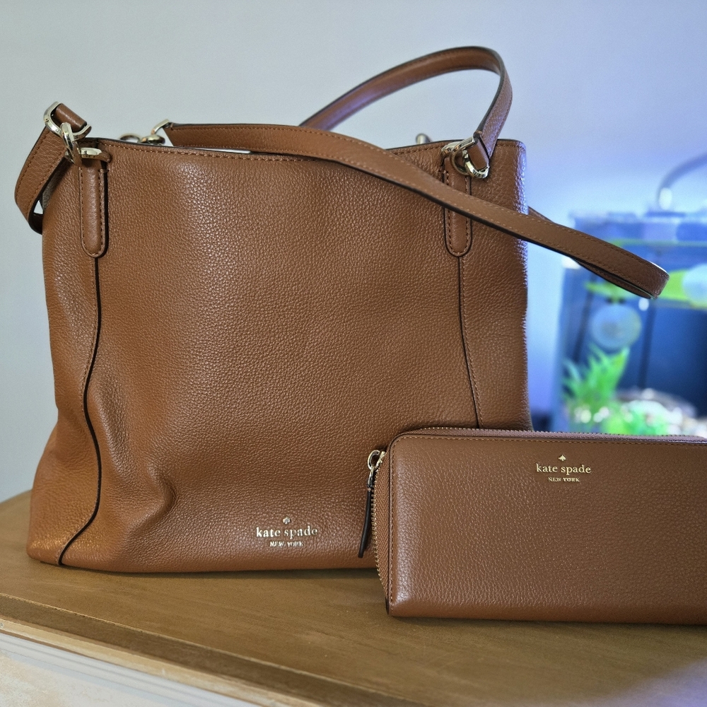 Kate Spade Brown Leather Shoulder Bag with Gold Hardware